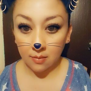 Meet your Posher, Mayra